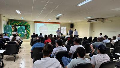 Rações Coprossel realiza palestra sobre qualidade de silagem 